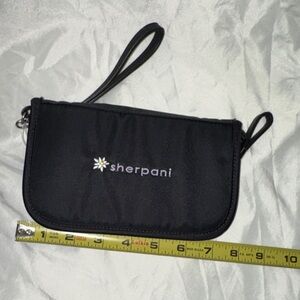Sherpani Midnight Black Wristlet